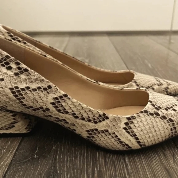 Franco Sarto Romi Snake Leather Pointed Toe Heel 9M EUC - Picture 5 of 6